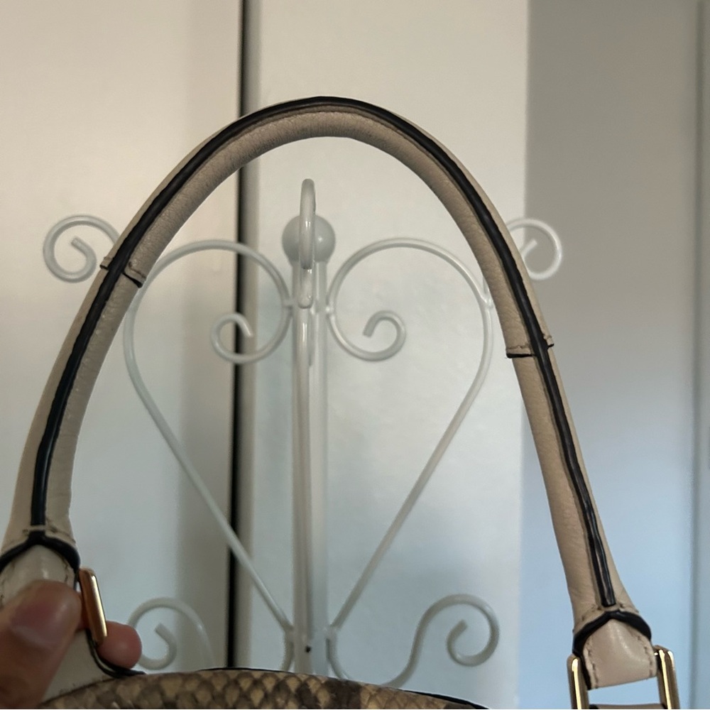 Michael Kors Snakeskin-Print Beige Leather Shoulder Bag With Gold-Tone Accents & - Picture 15 of 16